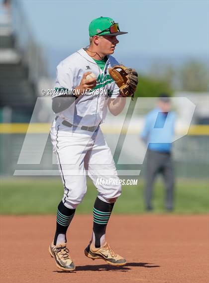 Thumbnail 2 in Spring Creek vs Virgin Valley (NIAA 3A First Round) photogallery.