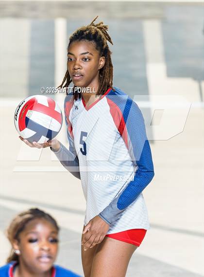 Thumbnail 2 in Stratford vs. Manvel (UIL Volleyball 6A D2 Regional Semifinal) photogallery.