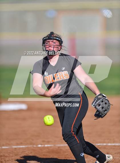 Thumbnail 2 in Los Alamitos vs. Huntington Beach photogallery.