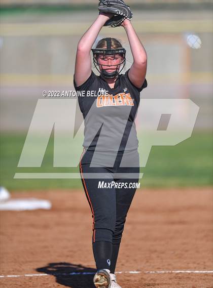 Thumbnail 3 in Los Alamitos vs. Huntington Beach photogallery.