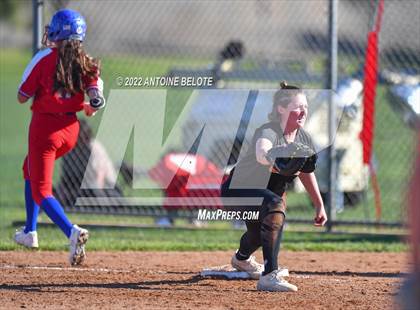 Thumbnail 3 in Los Alamitos vs. Huntington Beach photogallery.