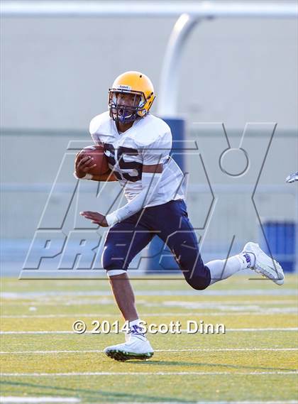 Thumbnail 3 in Milpitas @ Valley Christian photogallery.