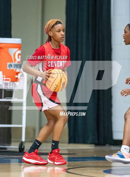 Thumbnail 3 in Seventy-First vs. Westover (Hoops and Dreams) photogallery.