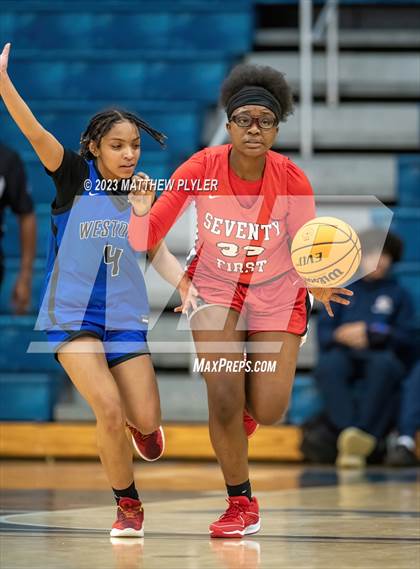 Thumbnail 2 in Seventy-First vs. Westover (Hoops and Dreams) photogallery.