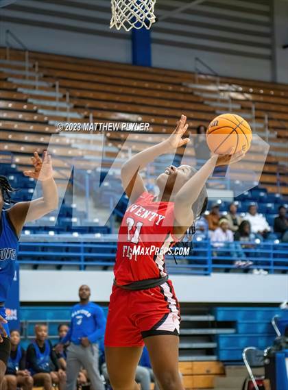Thumbnail 1 in Seventy-First vs. Westover (Hoops and Dreams) photogallery.