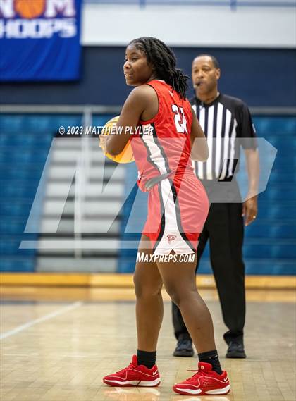 Thumbnail 3 in Seventy-First vs. Westover (Hoops and Dreams) photogallery.