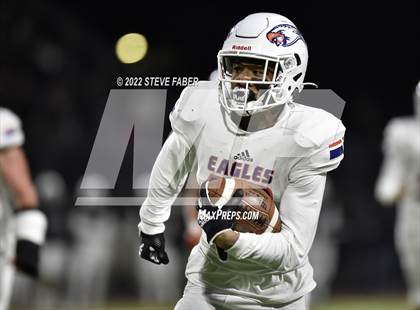 Thumbnail 3 in Graham-Kapowsin @ Sumner (WIAA 4A Quarterfinal Playoff) photogallery.