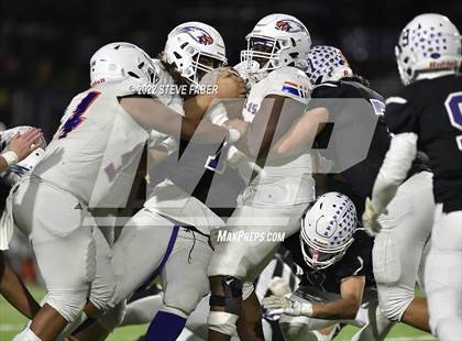 Thumbnail 1 in Graham-Kapowsin @ Sumner (WIAA 4A Quarterfinal Playoff) photogallery.