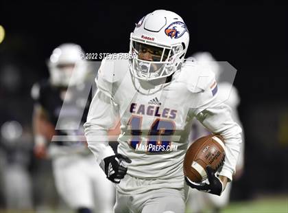 Thumbnail 2 in Graham-Kapowsin @ Sumner (WIAA 4A Quarterfinal Playoff) photogallery.
