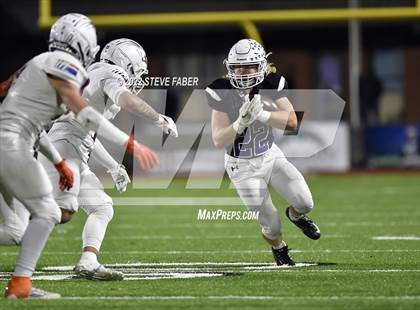 Thumbnail 3 in Graham-Kapowsin @ Sumner (WIAA 4A Quarterfinal Playoff) photogallery.