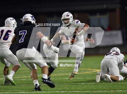 Thumbnail 3 in Graham-Kapowsin @ Sumner (WIAA 4A Quarterfinal Playoff) photogallery.