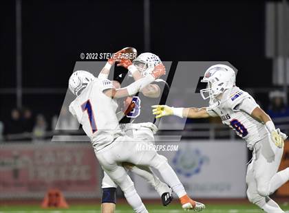 Thumbnail 1 in Graham-Kapowsin @ Sumner (WIAA 4A Quarterfinal Playoff) photogallery.