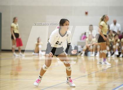Thumbnail 2 in Dominican vs Teurlings Catholic (Thibodaux Regional Wellness Center) photogallery.