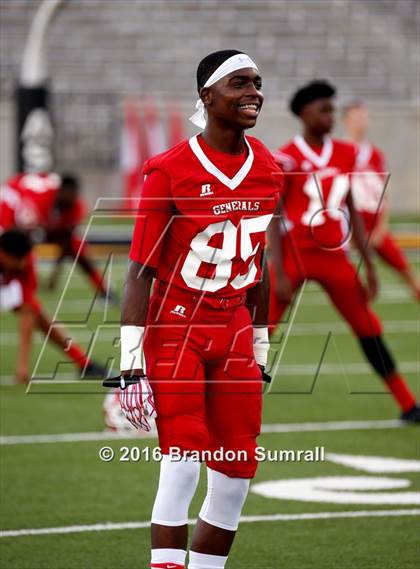 Thumbnail 3 in Lanier vs Lee (Montgomery Public Schools Kickoff Classic) photogallery.