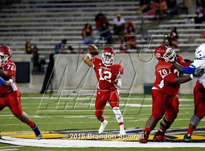 Thumbnail 2 in Lanier vs Lee (Montgomery Public Schools Kickoff Classic) photogallery.