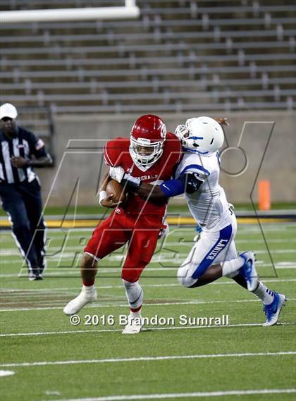 Thumbnail 2 in Lanier vs Lee (Montgomery Public Schools Kickoff Classic) photogallery.
