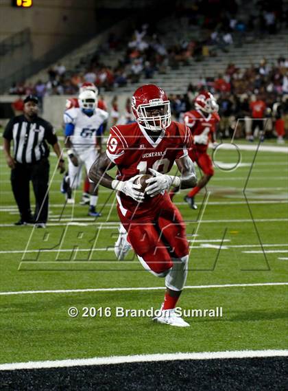 Thumbnail 1 in Lanier vs Lee (Montgomery Public Schools Kickoff Classic) photogallery.