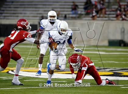 Thumbnail 2 in Lanier vs Lee (Montgomery Public Schools Kickoff Classic) photogallery.