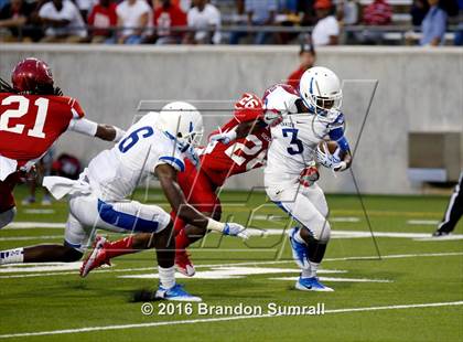 Thumbnail 3 in Lanier vs Lee (Montgomery Public Schools Kickoff Classic) photogallery.