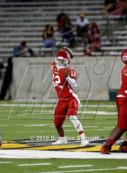 Thumbnail 1 in Lanier vs Lee (Montgomery Public Schools Kickoff Classic) photogallery.