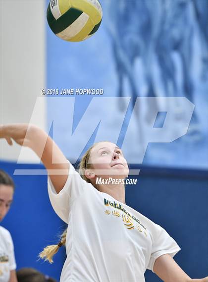Thumbnail 1 in Live Oak @ Gilroy photogallery.