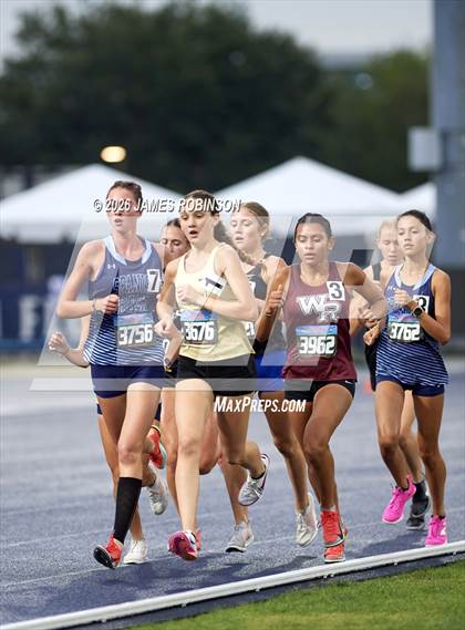 Thumbnail 2 in FHSAA Class 4A Final (3200m) photogallery.