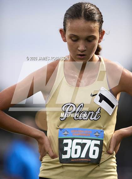 Thumbnail 2 in FHSAA Class 4A Final (3200m) photogallery.