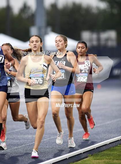 Thumbnail 1 in FHSAA Class 4A Final (3200m) photogallery.