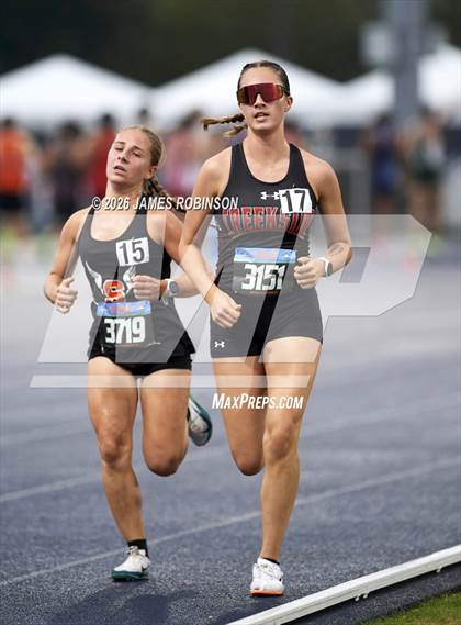 Thumbnail 2 in FHSAA Class 4A Final (3200m) photogallery.