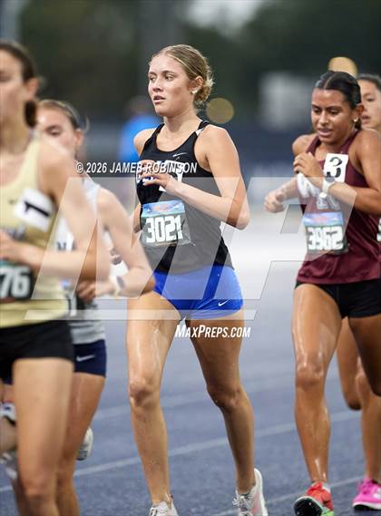 Thumbnail 2 in FHSAA Class 4A Final (3200m) photogallery.