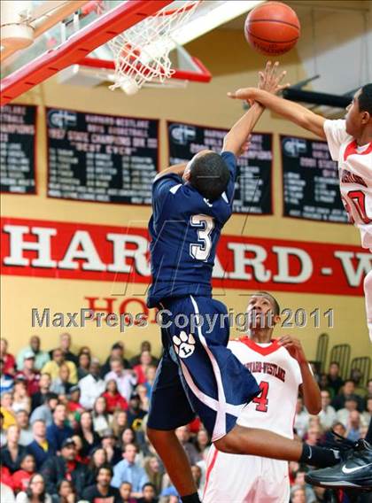 Thumbnail 2 in Loyola @ Harvard-Westlake photogallery.