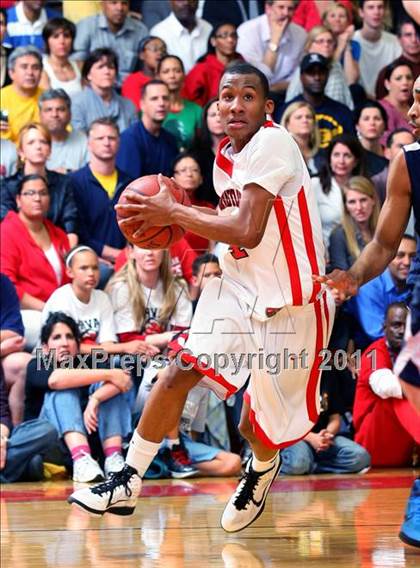 Thumbnail 1 in Loyola @ Harvard-Westlake photogallery.