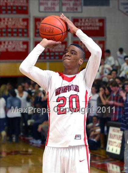 Thumbnail 1 in Loyola @ Harvard-Westlake photogallery.