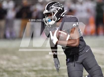 Thumbnail 1 in De La Salle vs. St. John Bosco (CIF State Open Division Championship) photogallery.