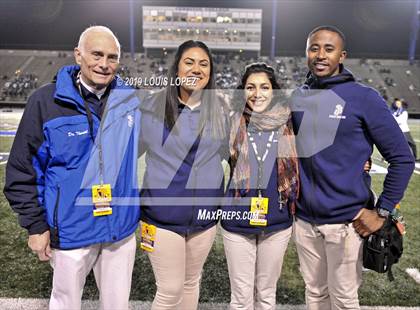 Thumbnail 3 in De La Salle vs. St. John Bosco (CIF State Open Division Championship) photogallery.