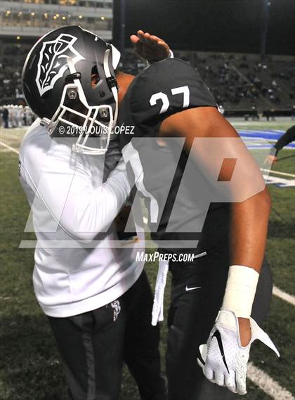 Thumbnail 1 in De La Salle vs. St. John Bosco (CIF State Open Division Championship) photogallery.