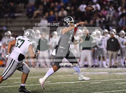 Thumbnail 3 in De La Salle vs. St. John Bosco (CIF State Open Division Championship) photogallery.