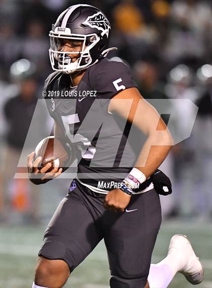 Thumbnail 2 in De La Salle vs. St. John Bosco (CIF State Open Division Championship) photogallery.