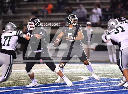Thumbnail 3 in De La Salle vs. St. John Bosco (CIF State Open Division Championship) photogallery.
