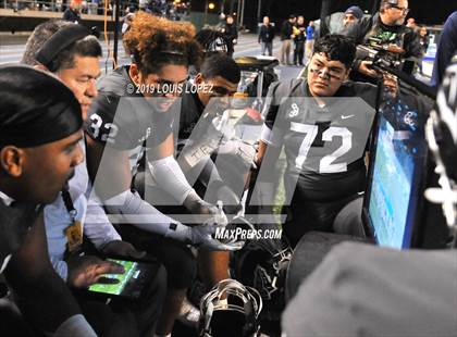 Thumbnail 2 in De La Salle vs. St. John Bosco (CIF State Open Division Championship) photogallery.