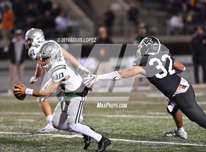 Thumbnail 3 in De La Salle vs. St. John Bosco (CIF State Open Division Championship) photogallery.