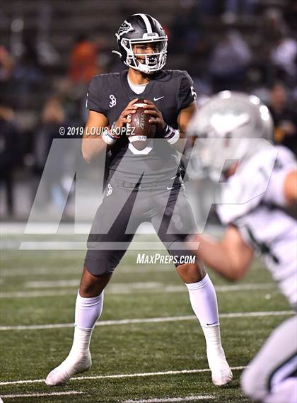 Thumbnail 3 in De La Salle vs. St. John Bosco (CIF State Open Division Championship) photogallery.