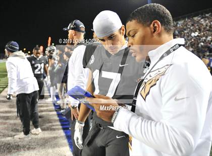 Thumbnail 3 in De La Salle vs. St. John Bosco (CIF State Open Division Championship) photogallery.