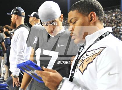 Thumbnail 3 in De La Salle vs. St. John Bosco (CIF State Open Division Championship) photogallery.