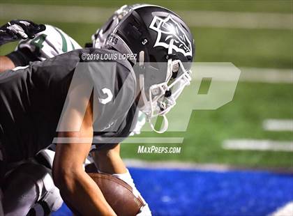 Thumbnail 3 in De La Salle vs. St. John Bosco (CIF State Open Division Championship) photogallery.