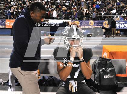 Thumbnail 3 in De La Salle vs. St. John Bosco (CIF State Open Division Championship) photogallery.