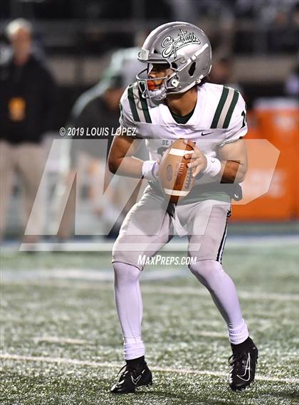 Thumbnail 3 in De La Salle vs. St. John Bosco (CIF State Open Division Championship) photogallery.