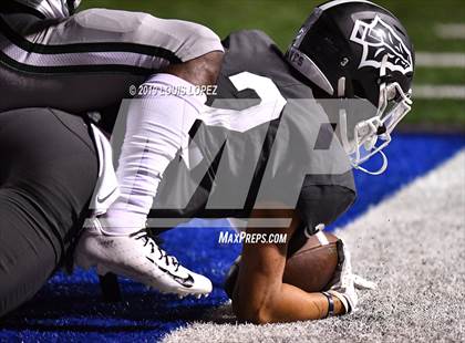 Thumbnail 1 in De La Salle vs. St. John Bosco (CIF State Open Division Championship) photogallery.