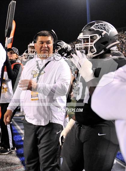 Thumbnail 1 in De La Salle vs. St. John Bosco (CIF State Open Division Championship) photogallery.