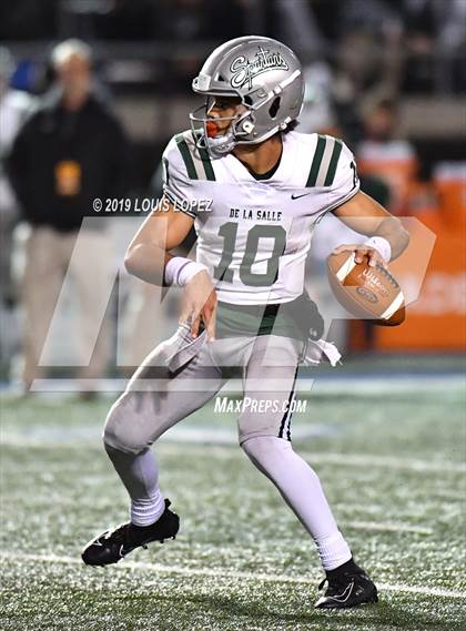 Thumbnail 2 in De La Salle vs. St. John Bosco (CIF State Open Division Championship) photogallery.